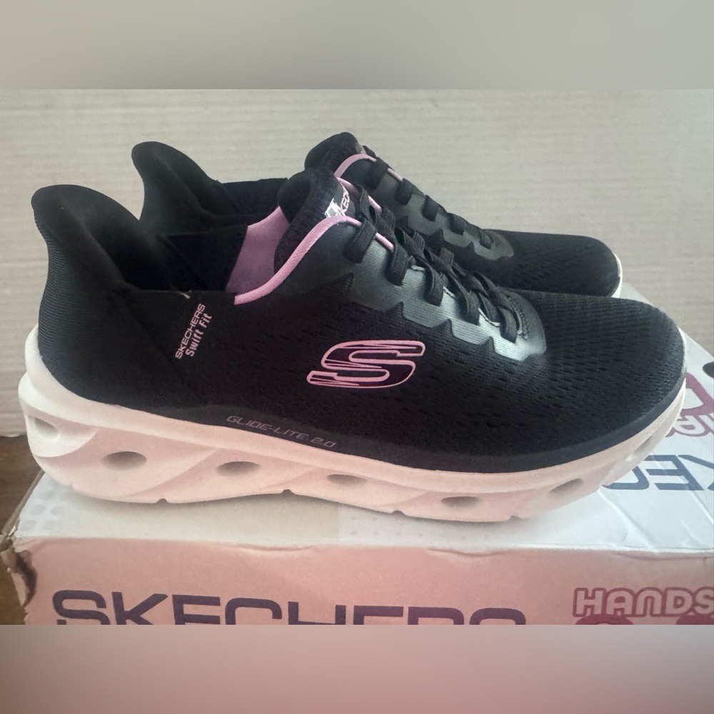 NEW Skechers Swift Fit Glide-Lite 2.0 Hands Free Slip-On Sneakers Women’s 6.5